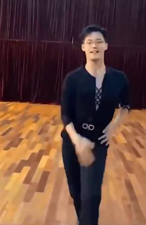 抖音拉丁金轮原型是谁？抖音大司马拉丁金轮视频特效制作教程图片3